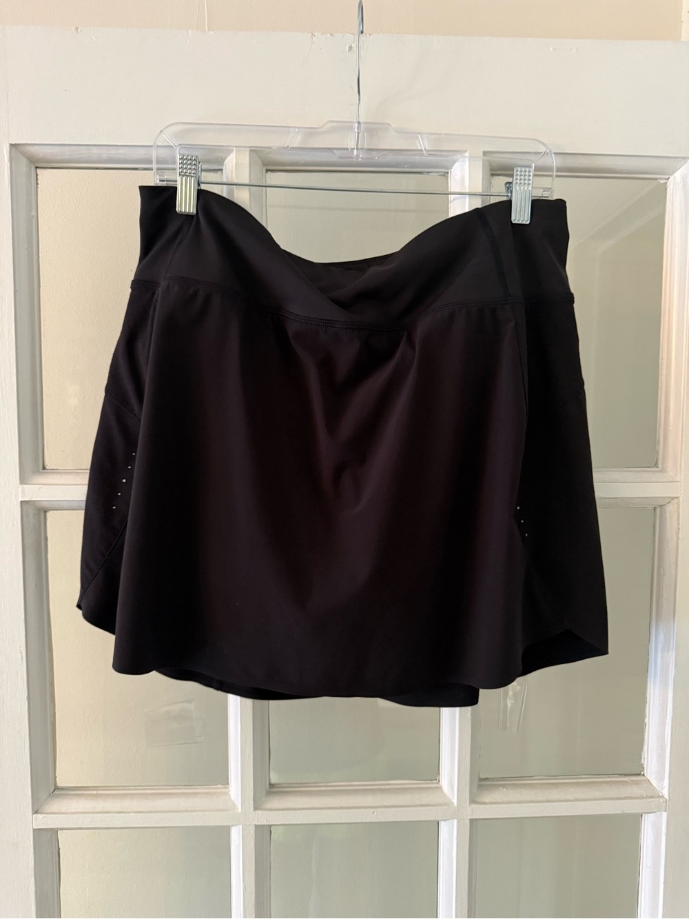 Athleta Run With It Skort Black 16” Size L